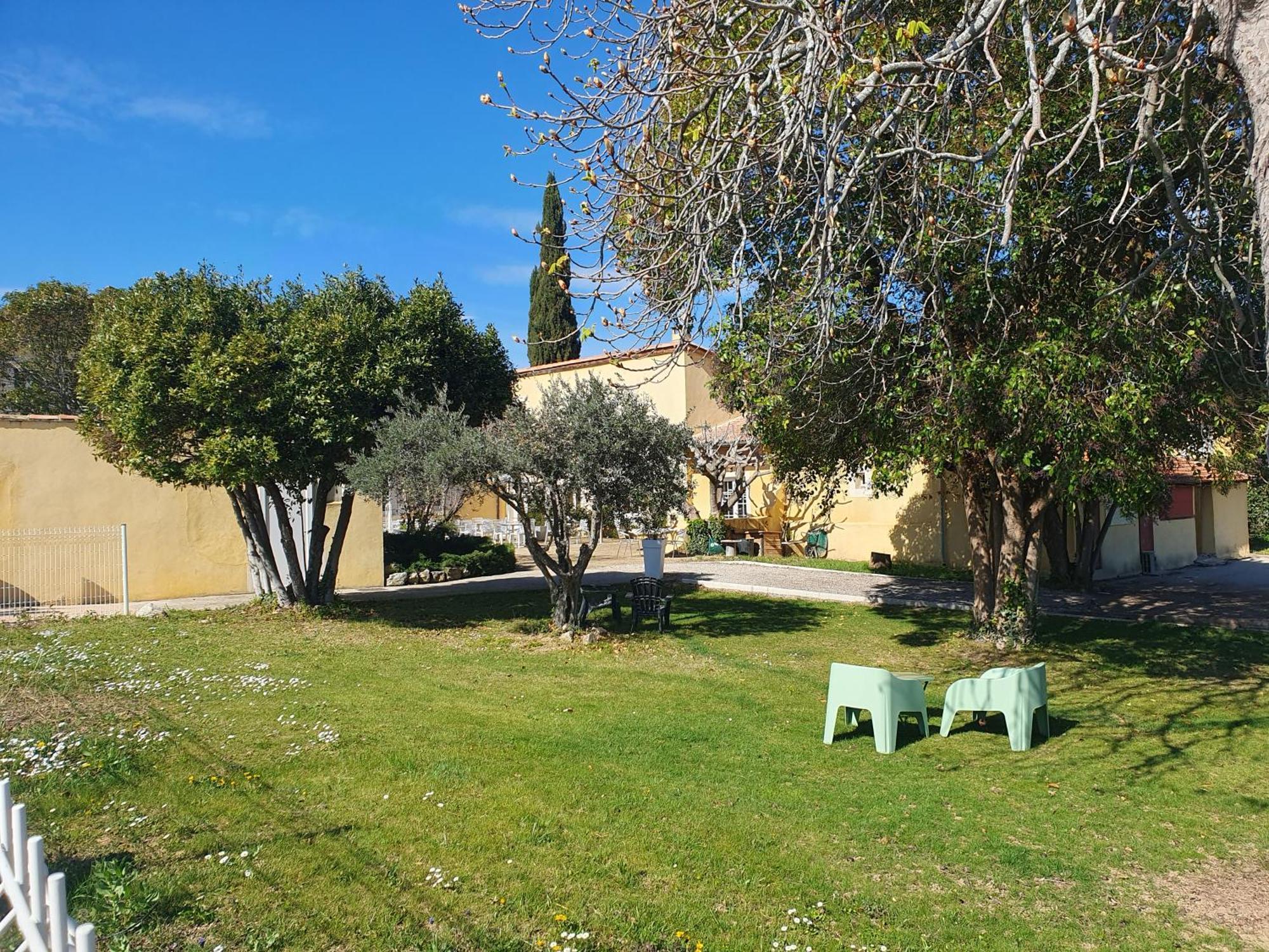 Hôtel Le Mas des Quintrands Manosque Exterior foto